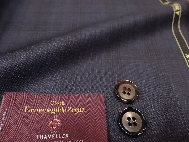 最高級スーツ　エルメネジルドゼニア　黒　ストライプ　羊毛/モヘヤ混　大きいサイズ セットアップ 【公式ショップ】